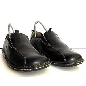 Born Black Leather Sz 8 Slip on Loafer Wide toe Box Shock Absorbing footbed